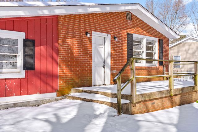 3 Garth Dr, Clarksville, TN 37040