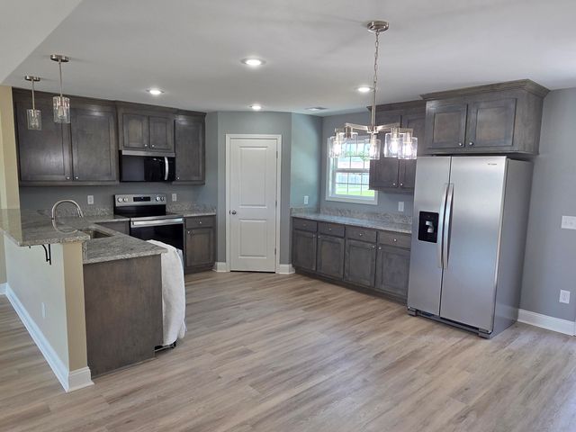 3385 Black River Road, Dalzell, SC 29040