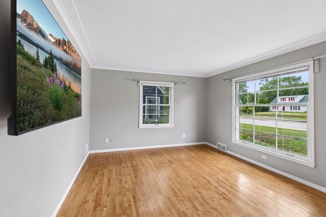 1445 Larpenteur Avenue W, Falcon Heights, MN 55113