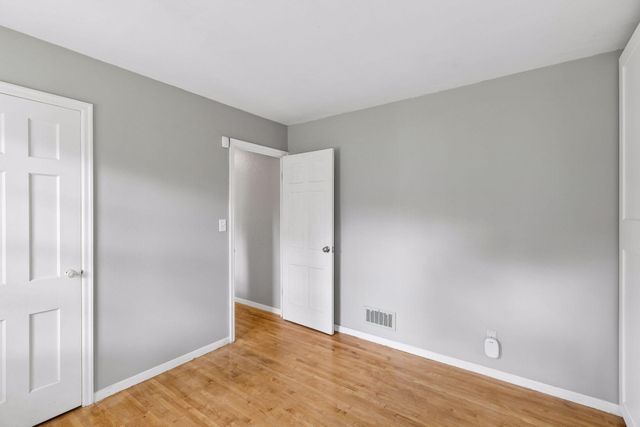 1445 Larpenteur Avenue W, Falcon Heights, MN 55113