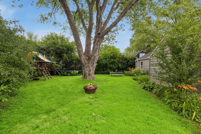 1445 Larpenteur Avenue W, Falcon Heights, MN 55113