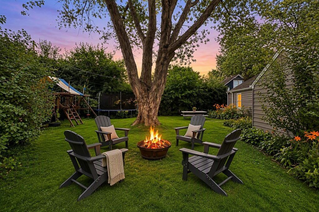 1445 Larpenteur Avenue W, Falcon Heights, MN 55113 — photo 2