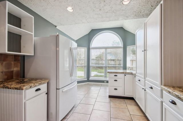 14407 Sun Harbor Drive, Houston, TX 77062