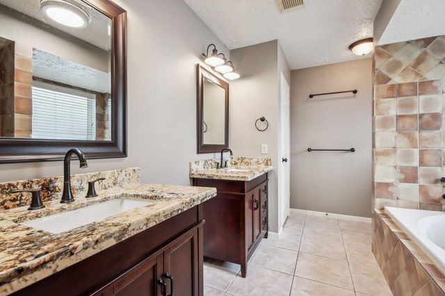 14407 Sun Harbor Drive, Houston, TX 77062