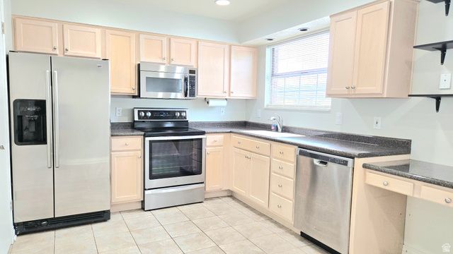 8732 S 620 E, Sandy, UT 84070