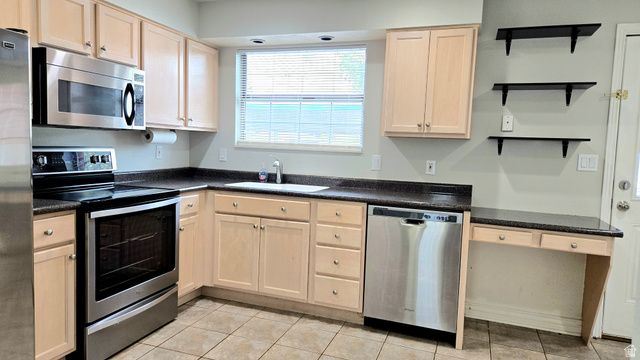 8732 S 620 E, Sandy, UT 84070