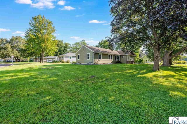 216 Haynes Street, Mankato, MN 56001