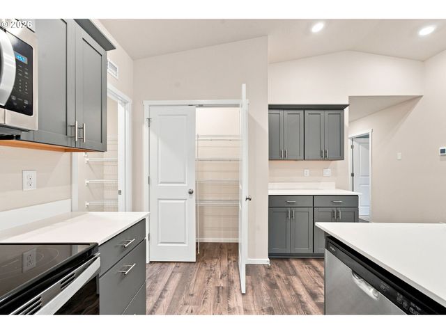 1605 Ne 122ND Ct, Vancouver, WA 98684