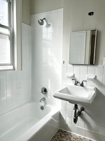 67 Green St 67, Brookline, MA 02446