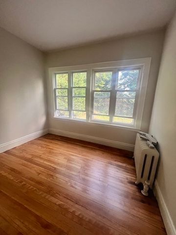 67 Green St 67, Brookline, MA 02446