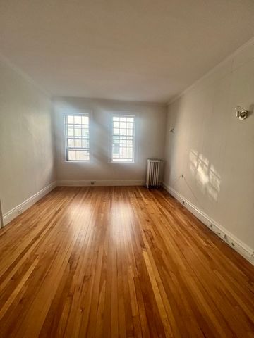 67 Green St 67, Brookline, MA 02446