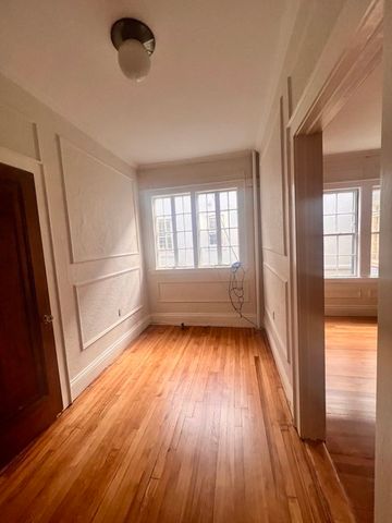 67 Green St 67, Brookline, MA 02446