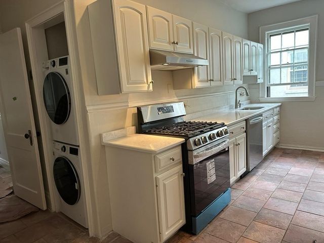 67 Green St 67, Brookline, MA 02446