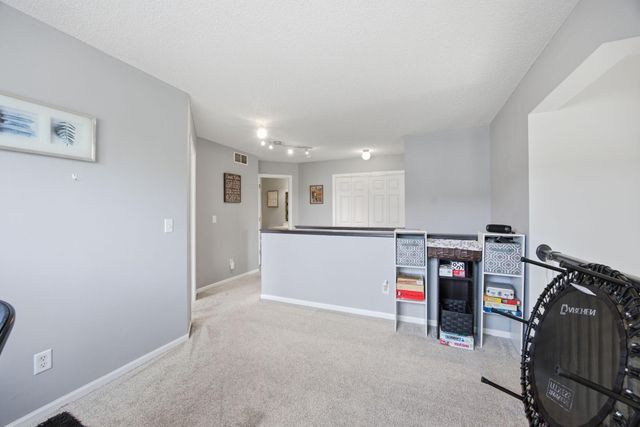 17530 Gillette Way 7052, Lakeville, MN 55044