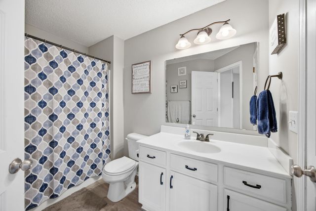 17530 Gillette Way 7052, Lakeville, MN 55044