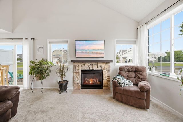 17530 Gillette Way 7052, Lakeville, MN 55044