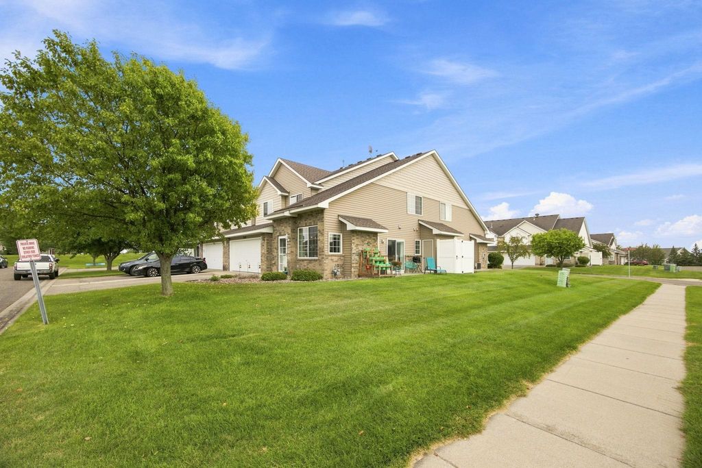 17530 Gillette Way 7052, Lakeville, MN 55044