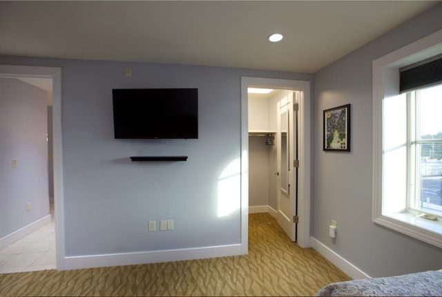 1941 US-131 N, East Bay Twp, MI 49686