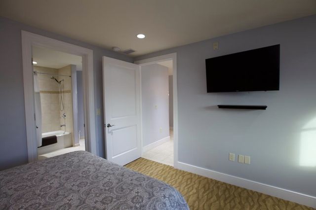 1941 US-131 N, East Bay Twp, MI 49686