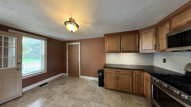 134 Peck Street 1, Franklin, MA 02038