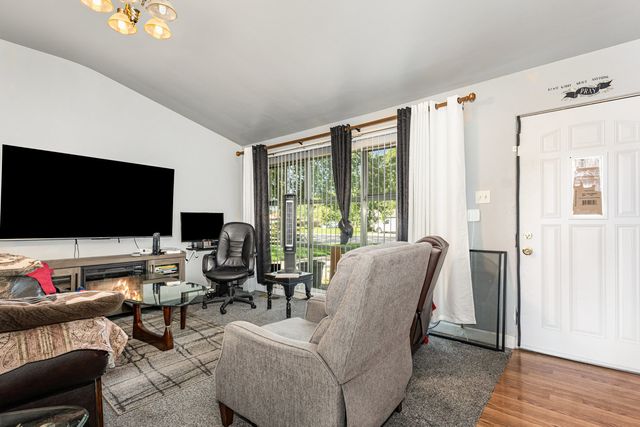 1433 Burnham Avenue, Calumet City, IL 60409