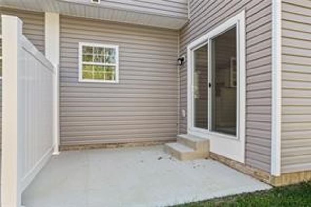 1253 Bedford Road 2084B, Irwin, PA 15642