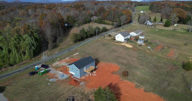 688 Wysong Mill RD, Hardy, VA 24101