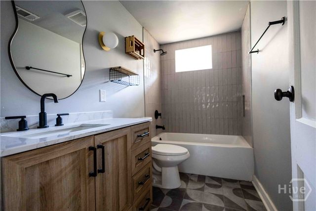 731 E 34th Street, Savannah, GA 31401