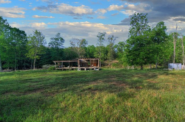 607 Monteagle Falls Rd, Monteagle, TN 37356