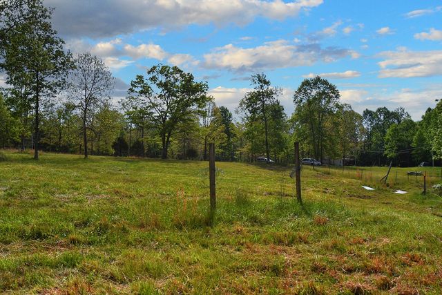 607 Monteagle Falls Rd, Monteagle, TN 37356