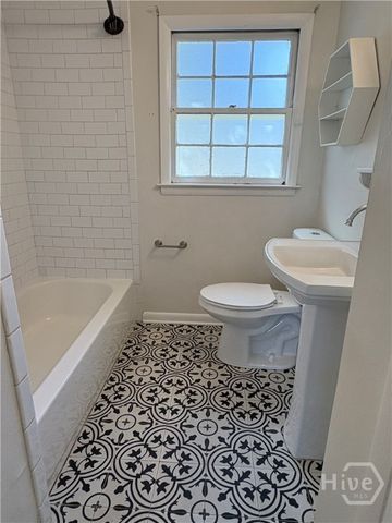 1714 E 60 Street, Savannah, GA 31404