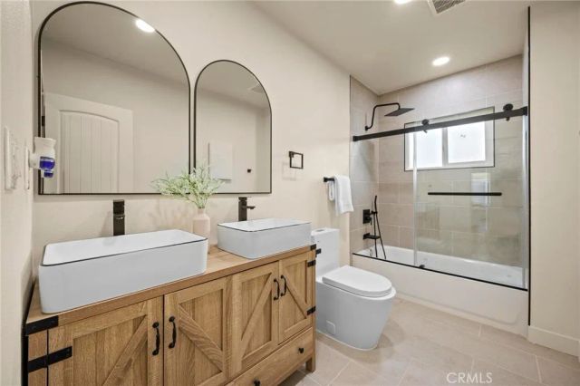 5650 Denny Avenue, North Hollywood, CA 91601