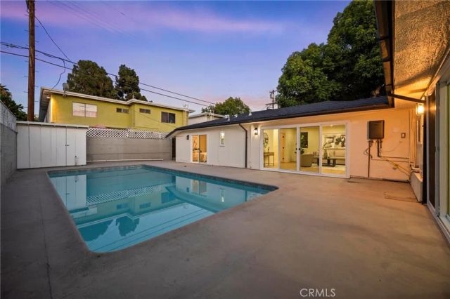 5650 Denny Avenue, North Hollywood, CA 91601