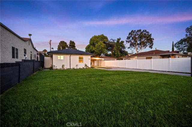 5650 Denny Avenue, North Hollywood, CA 91601