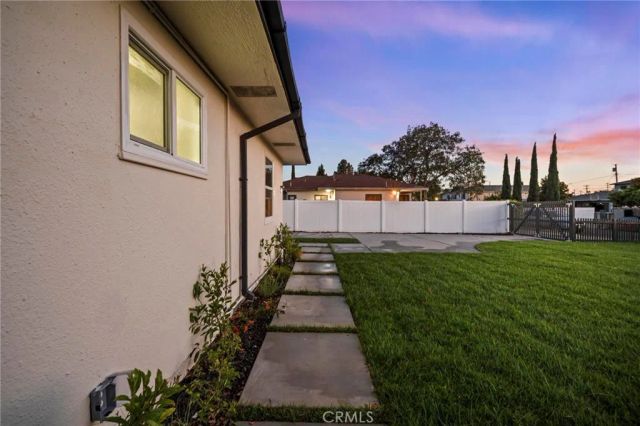 5650 Denny Avenue, North Hollywood, CA 91601