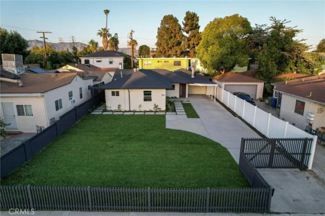 5650 Denny Avenue, North Hollywood, CA 91601