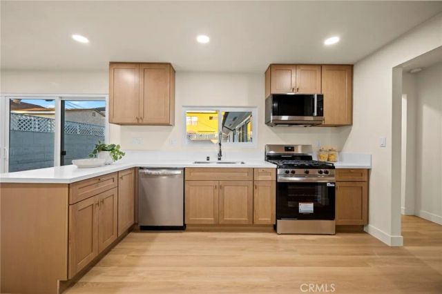 5650 Denny Avenue, North Hollywood, CA 91601