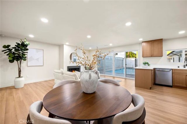 5650 Denny Avenue, North Hollywood, CA 91601