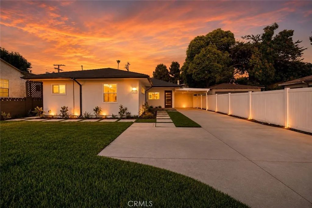 5650 Denny Avenue, North Hollywood, CA 91601