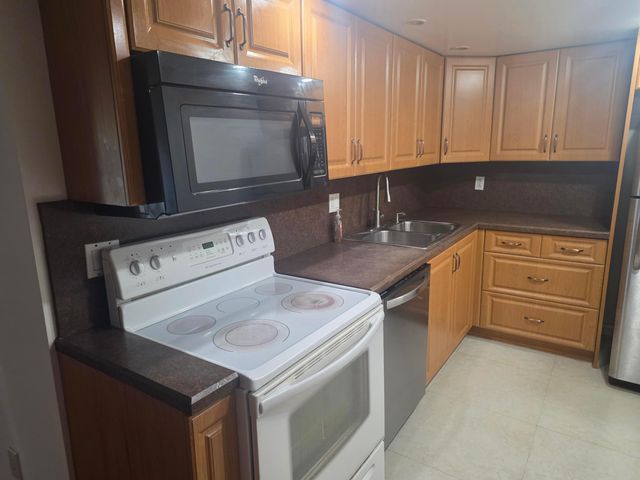 959 SE 2ND Avenue 105, Deerfield Beach, FL 33441