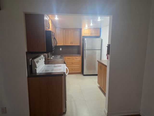 959 SE 2ND Avenue 105, Deerfield Beach, FL 33441