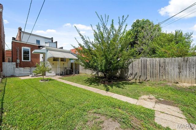 3000 Louisiana Avenue, St Louis, MO 63118