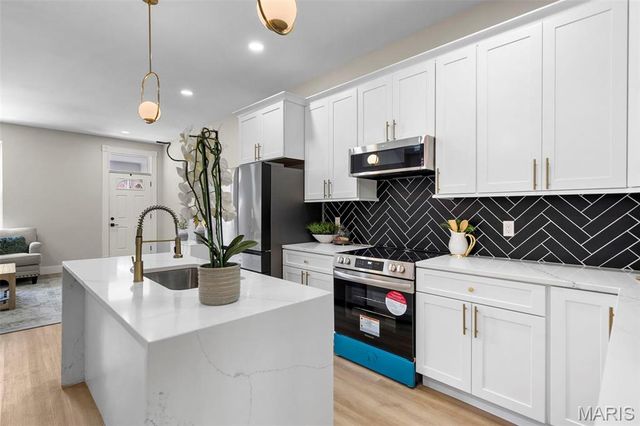 3000 Louisiana Avenue, St Louis, MO 63118