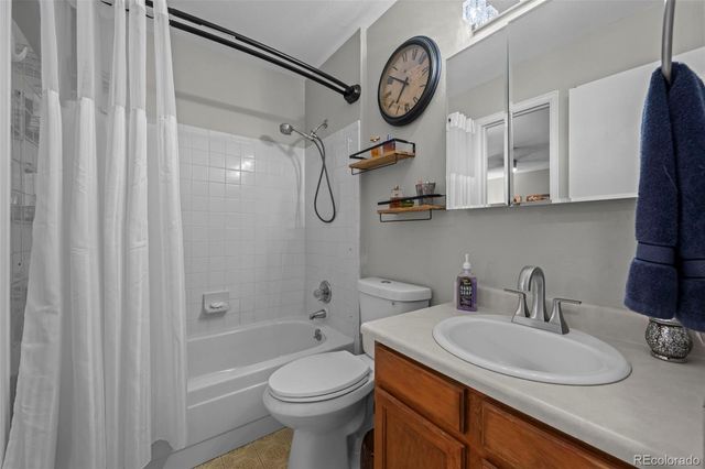 1131 S Lewiston Street, Aurora, CO 80017