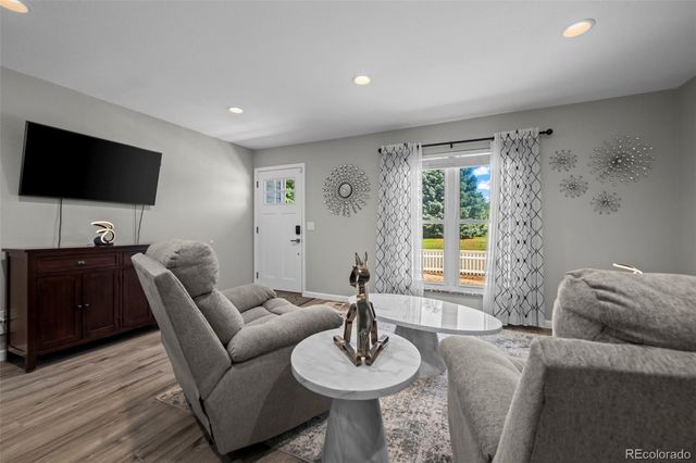 1131 S Lewiston Street, Aurora, CO 80017