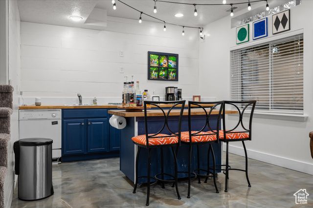 2011 DAN DR, Layton, UT 84040