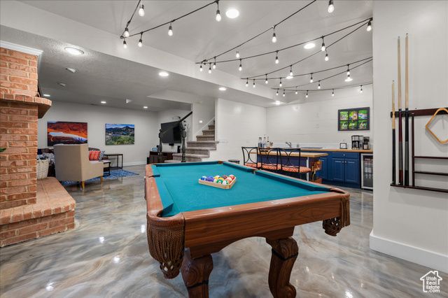 2011 DAN DR, Layton, UT 84040