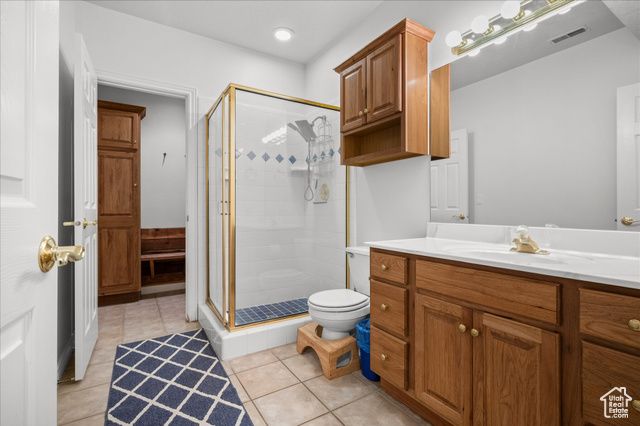 2011 DAN DR, Layton, UT 84040