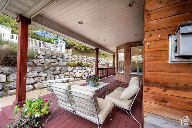 2011 DAN DR, Layton, UT 84040