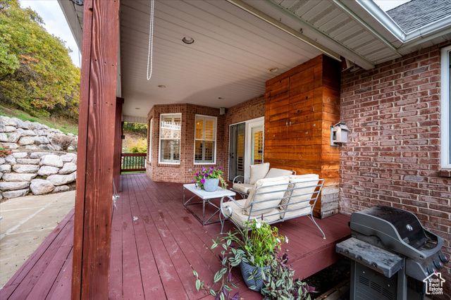 2011 DAN DR, Layton, UT 84040